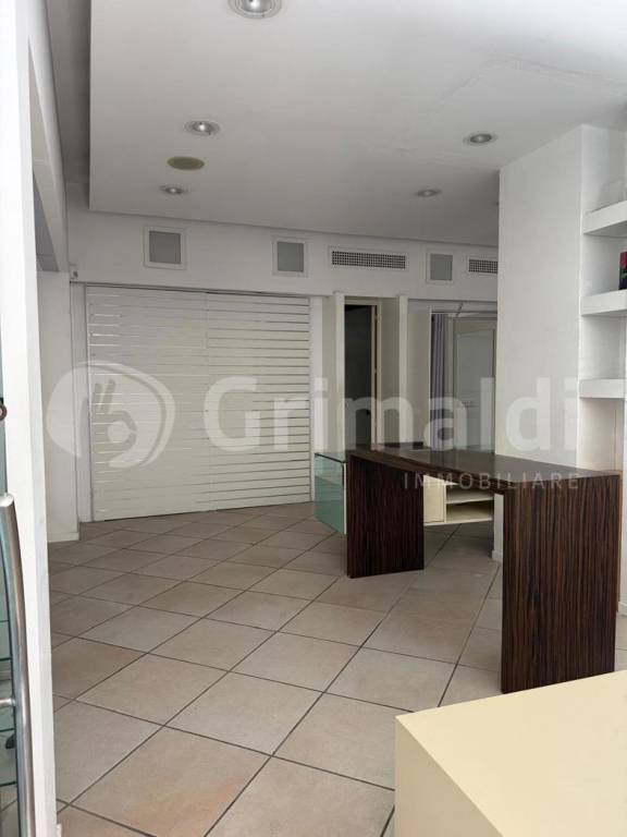 negozio in vendita a Cervia in zona Milano Marittima