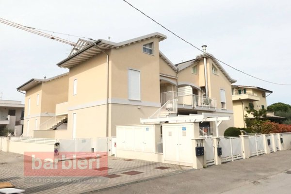 appartamento in vendita a Cervia in zona Pinarella
