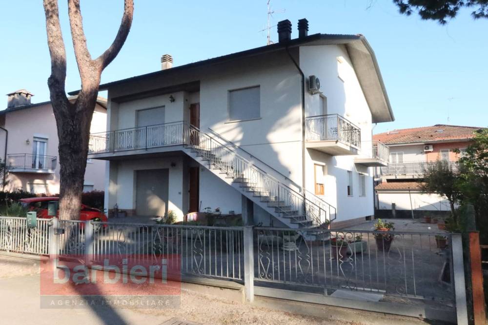 casa indipendente in vendita a Cervia
