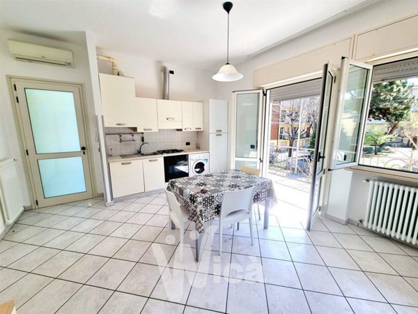 appartamento in vendita a Cervia in zona Pinarella