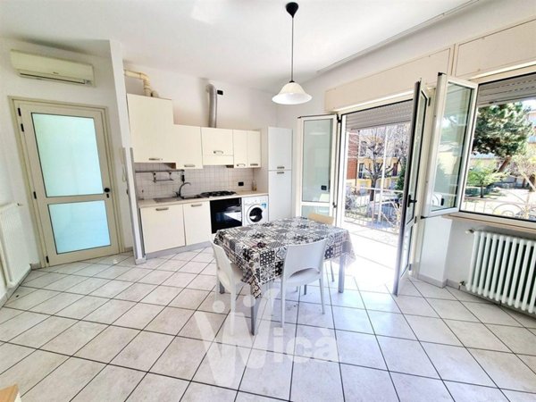 appartamento in vendita a Cervia in zona Pinarella