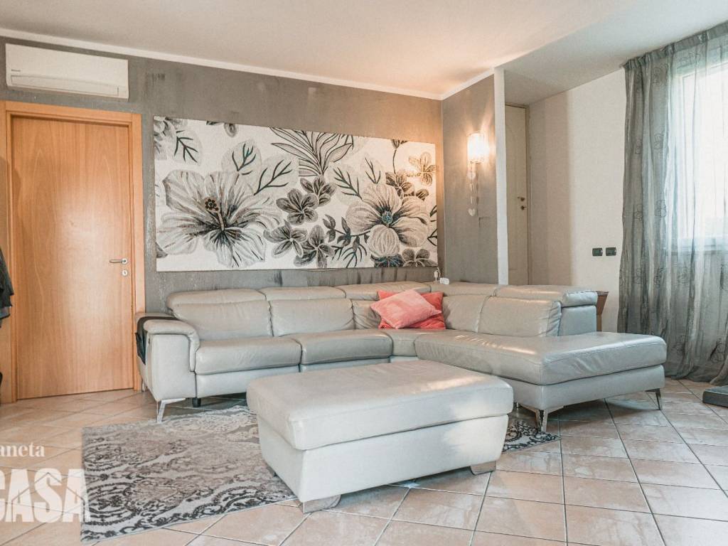 casa indipendente in vendita a Cervia in zona Cannuzzo