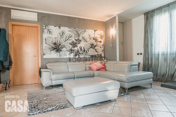 casa indipendente in vendita a Cervia in zona Cannuzzo