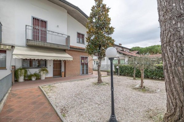 casa indipendente in vendita a Cervia in zona Pinarella