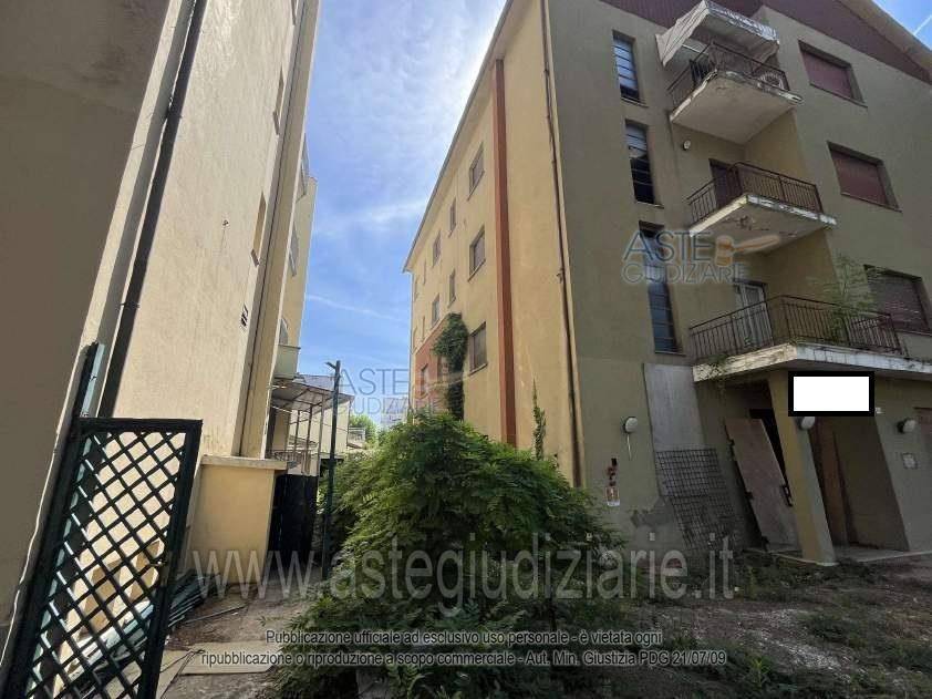 negozio in vendita a Cervia in zona Milano Marittima