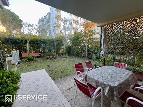 appartamento in vendita a Cervia in zona Milano Marittima