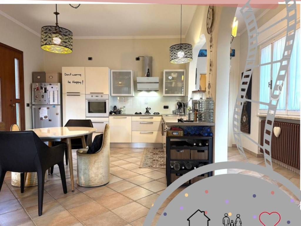 casa indipendente in vendita a Cervia in zona Pinarella