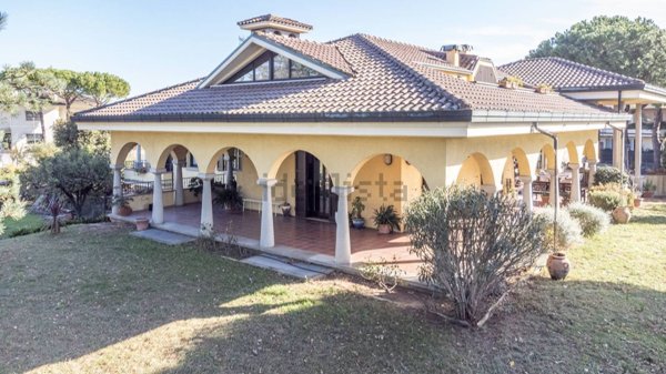 casa indipendente in vendita a Cervia
