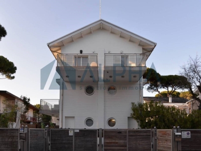 casa indipendente in vendita a Cervia in zona Milano Marittima