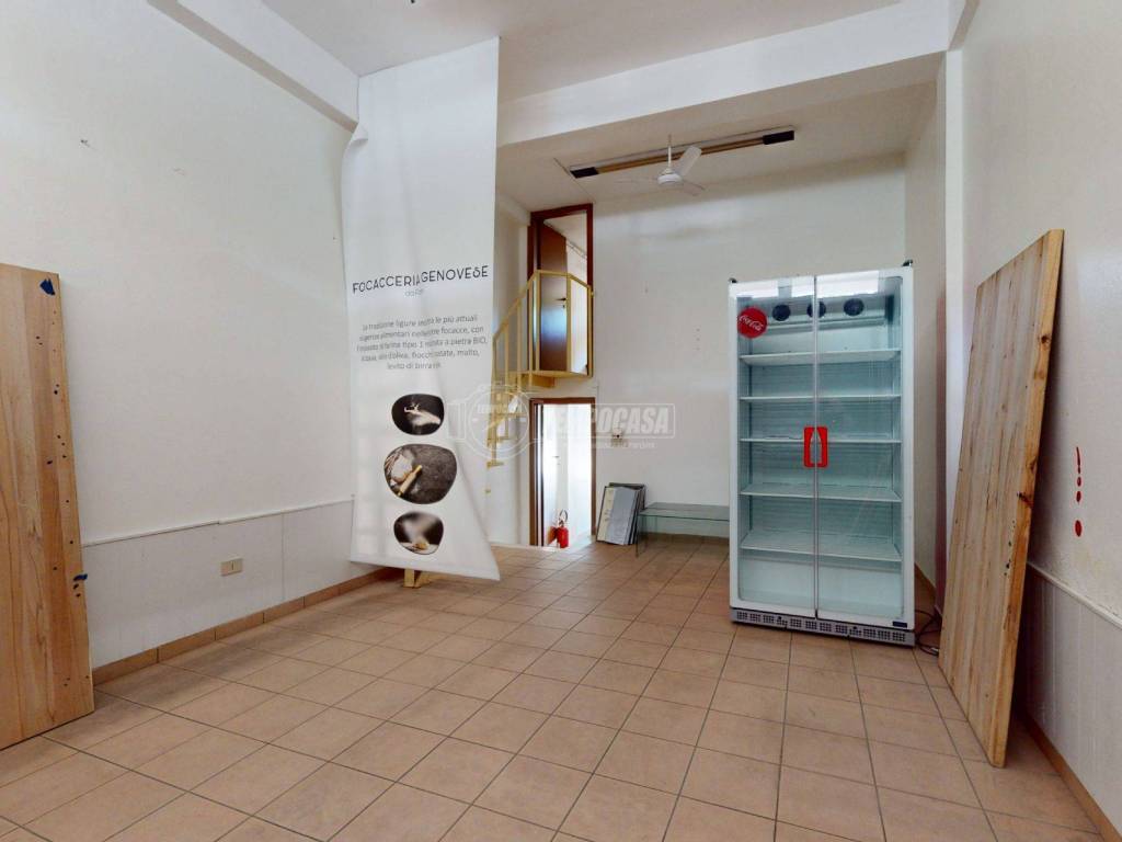 negozio in vendita a Cervia in zona Milano Marittima