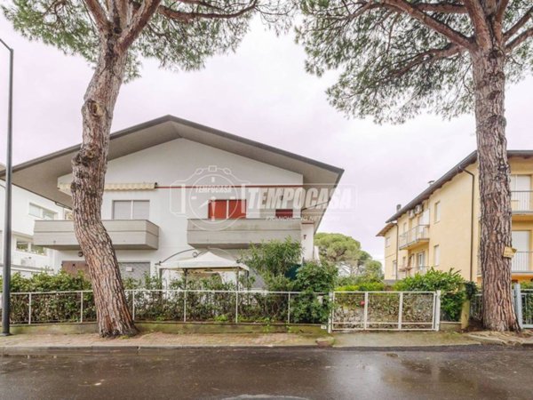 appartamento in vendita a Cervia in zona Milano Marittima