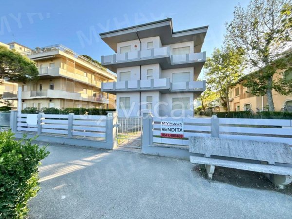 appartamento in vendita a Cervia in zona Pinarella