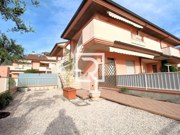 appartamento in vendita a Cervia in zona Pinarella