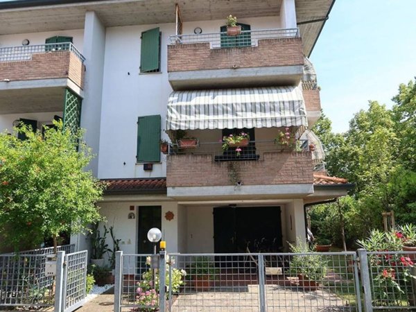 casa indipendente in vendita a Cervia in zona Pinarella