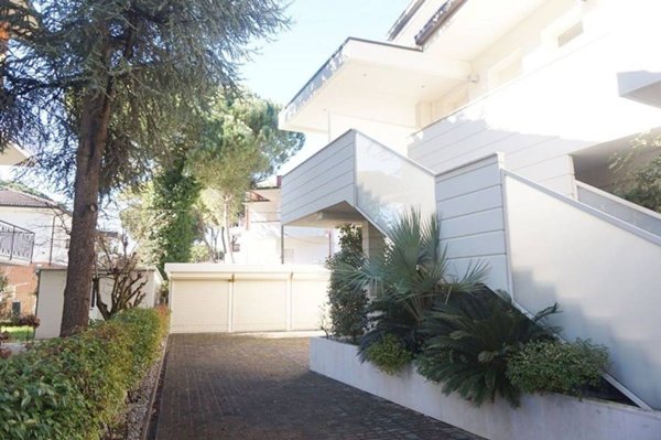 appartamento in vendita a Cervia in zona Milano Marittima
