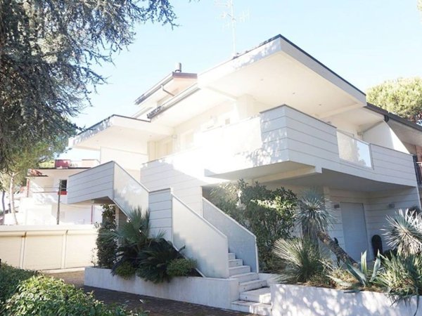 appartamento in vendita a Cervia in zona Milano Marittima