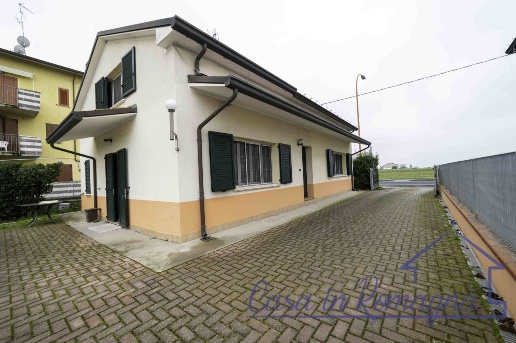 casa indipendente in vendita a Cervia in zona Montaletto