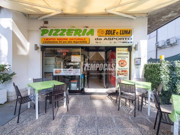 negozio in vendita a Cervia in zona Pinarella