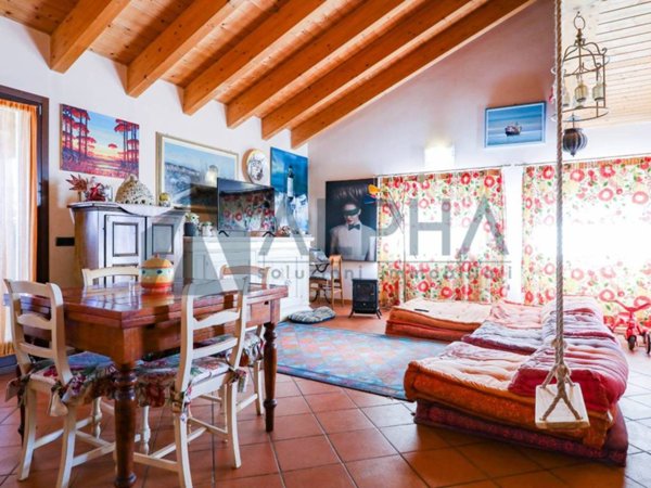 casa indipendente in vendita a Cervia