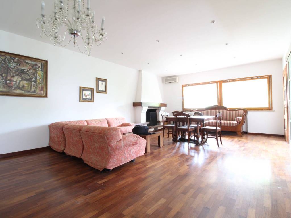 casa indipendente in vendita a Cervia in zona Milano Marittima