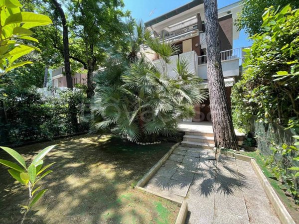 appartamento in vendita a Cervia in zona Milano Marittima