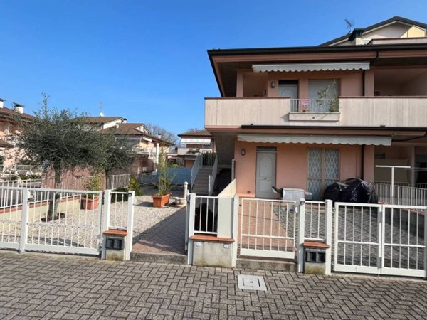 appartamento in vendita a Cervia in zona Pinarella