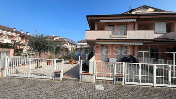 appartamento in vendita a Cervia in zona Pinarella