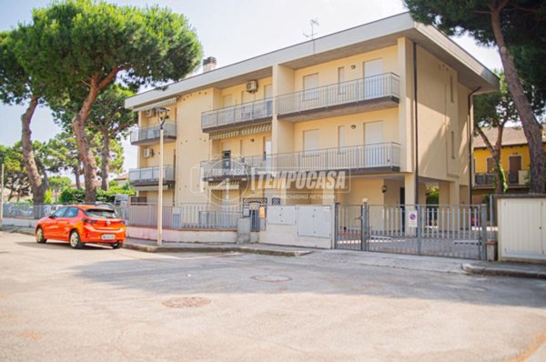 appartamento in vendita a Cervia in zona Pinarella