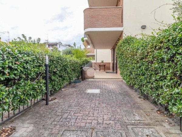 casa indipendente in vendita a Cervia in zona Pinarella