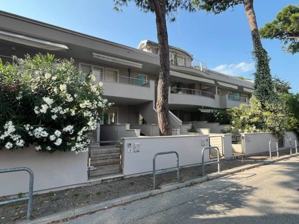 appartamento in vendita a Cervia in zona Pinarella