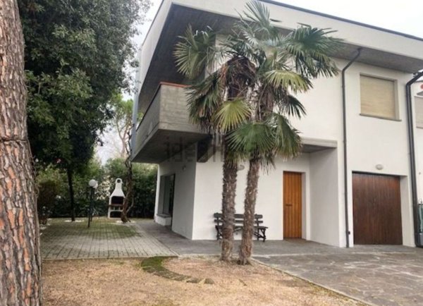 casa indipendente in vendita a Cervia