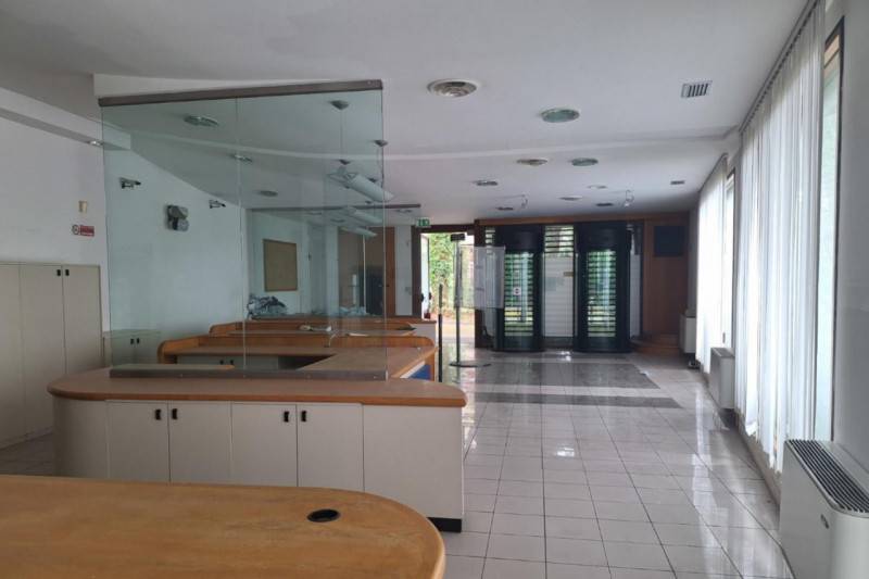 ufficio in vendita a Cervia in zona Milano Marittima