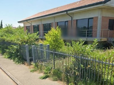 capannone in vendita a Cervia in zona Milano Marittima