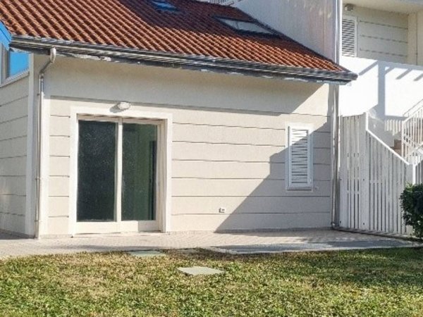 casa indipendente in vendita a Cervia