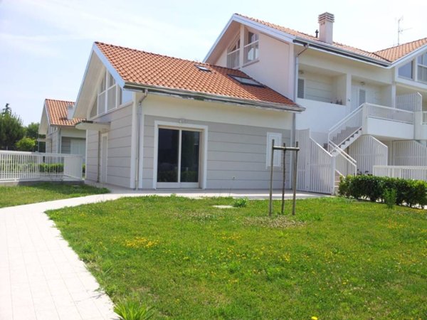 casa indipendente in vendita a Cervia
