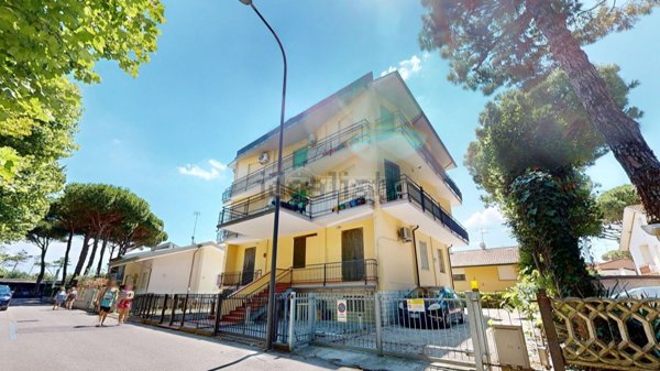 appartamento in vendita a Cervia in zona Pinarella
