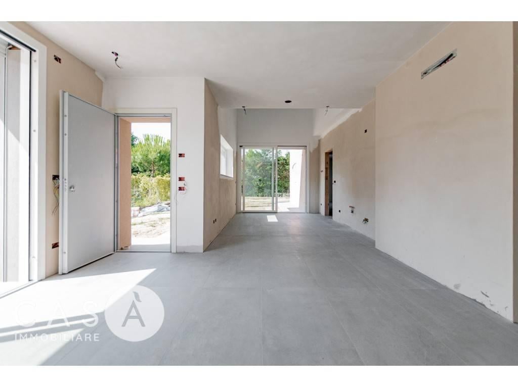 casa indipendente in vendita a Cervia