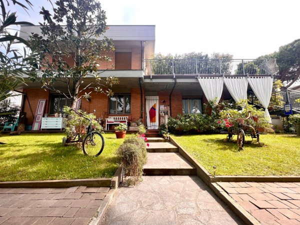 locale di sgombero in vendita a Cervia