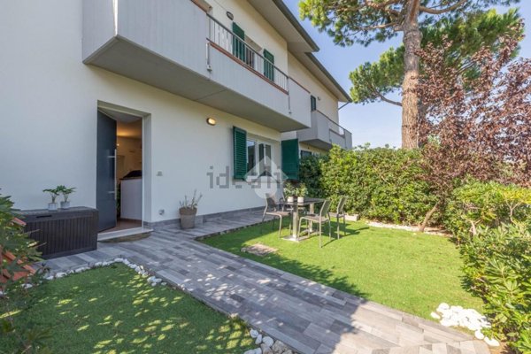 casa indipendente in vendita a Cervia
