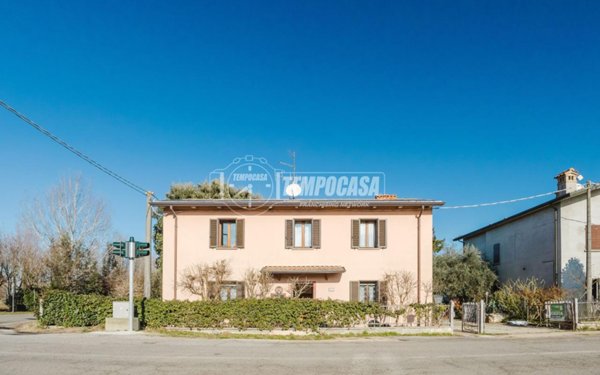 casa indipendente in vendita a Cervia in zona Pisignano