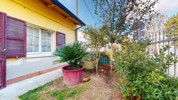 casa indipendente in vendita a Cervia