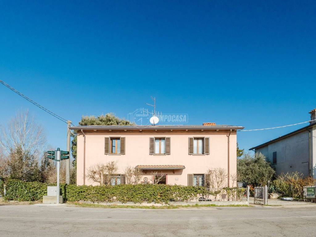 casa indipendente in vendita a Cervia in zona Villa Inferno