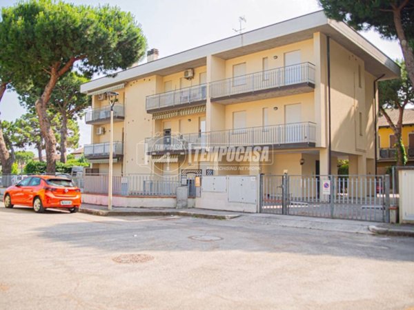 appartamento in vendita a Cervia in zona Pinarella