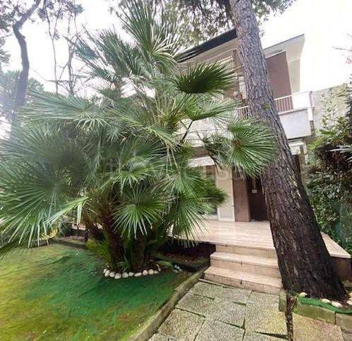 casa indipendente in vendita a Cervia in zona Milano Marittima