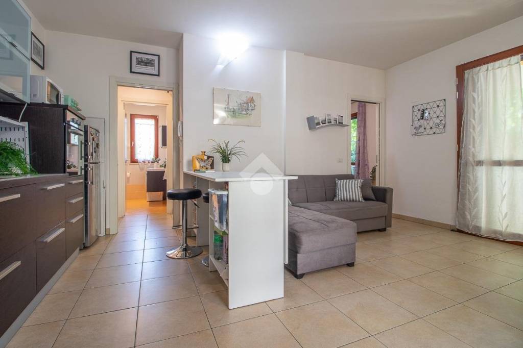 appartamento in vendita a Cervia in zona Pinarella