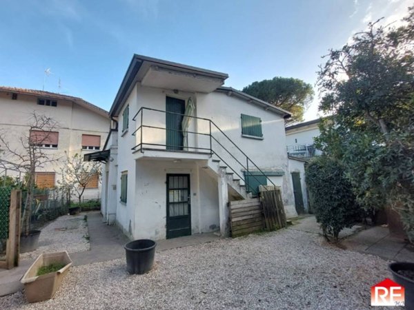 casa indipendente in vendita a Cervia in zona Milano Marittima