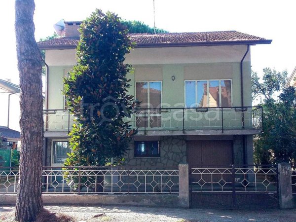 casa indipendente in vendita a Cervia in zona Milano Marittima