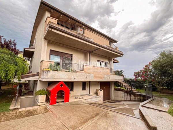casa indipendente in vendita a Cervia in zona Cannuzzo