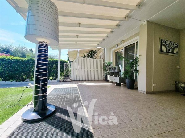 casa indipendente in vendita a Cervia