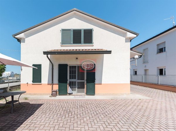 casa indipendente in vendita a Cervia in zona Montaletto